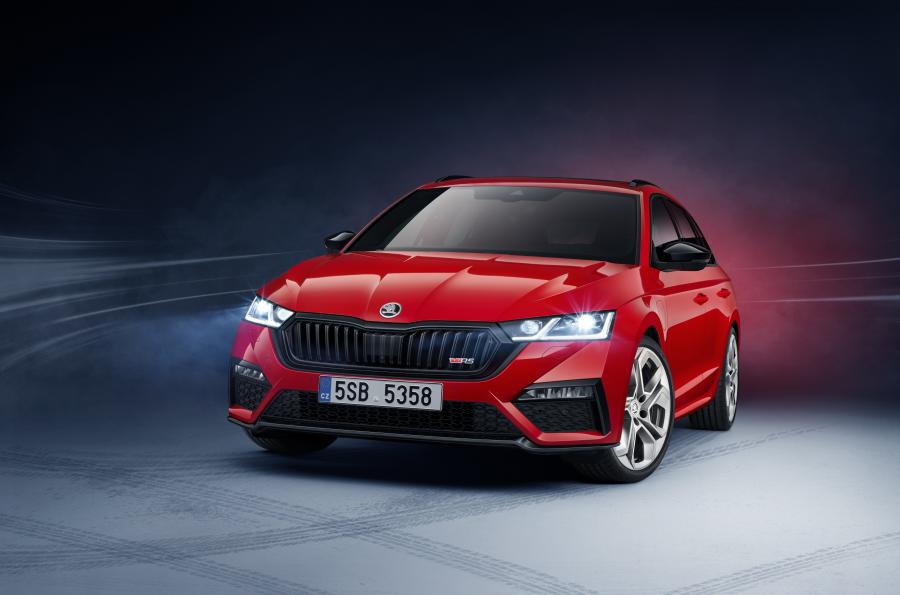  Skoda Octavia RS iV Combi 2020 года  (WW) (фото 4 из 22)